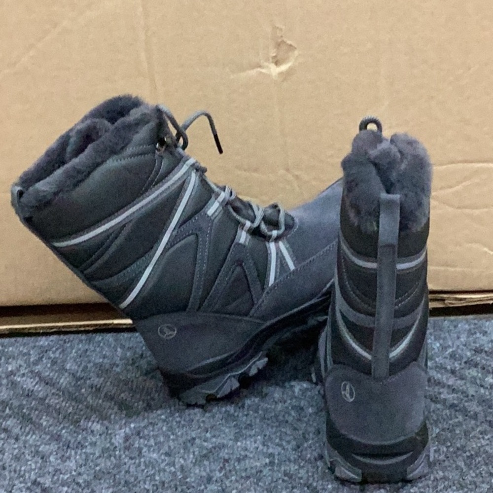 Women’s Lands End Snow Boots - Picture 3 of 4